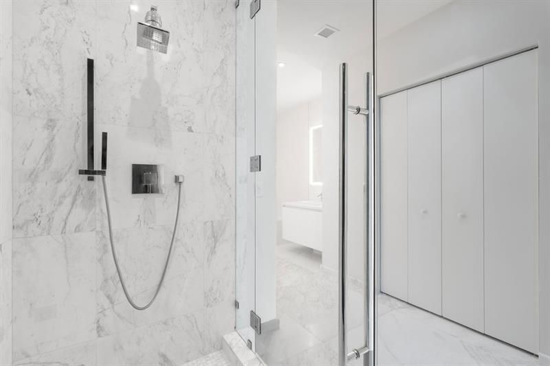 701 N Fort Lauderdale Beach Boulevard, Unit 214, Fort Lauderdale, FL 33304 Photo