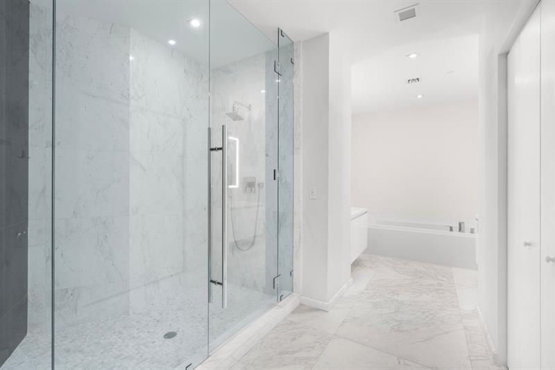 701 N Fort Lauderdale Beach Boulevard, Unit 214, Fort Lauderdale, FL 33304 Photo