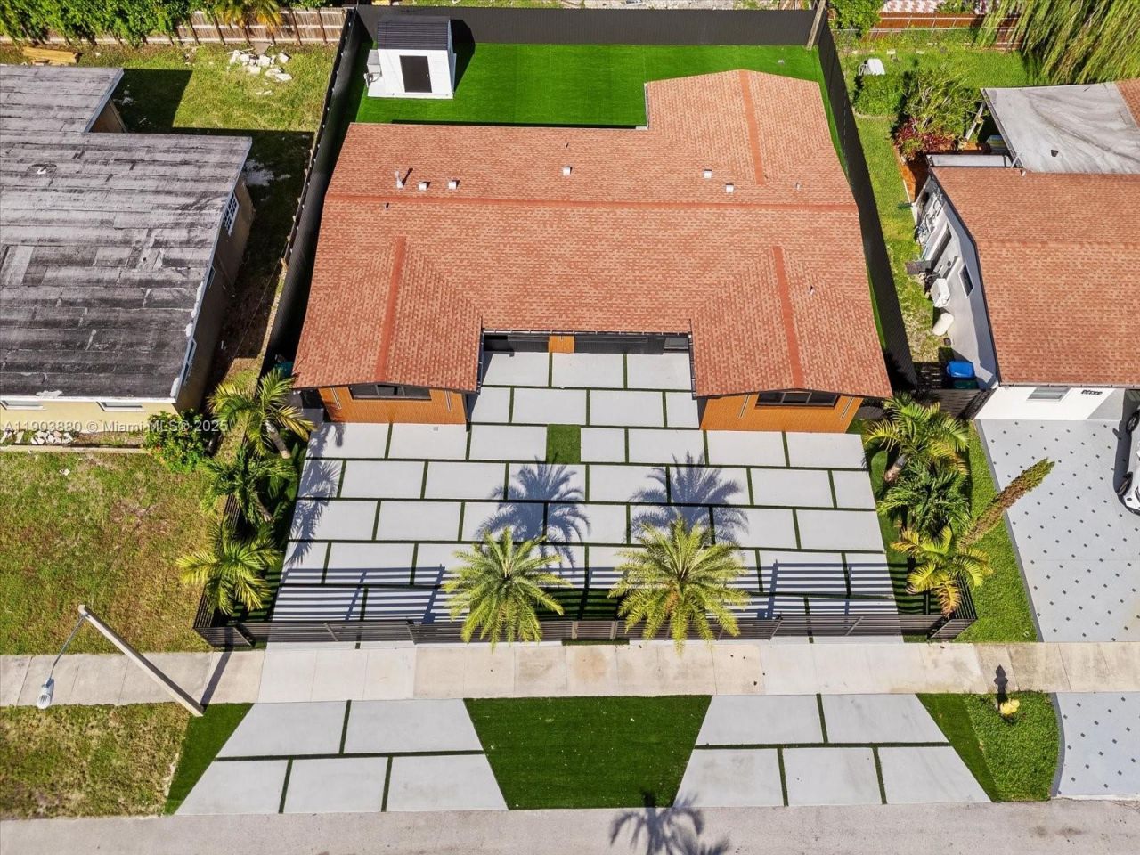 19511 NE 18th Pl, Miami, FL 33179 Photo