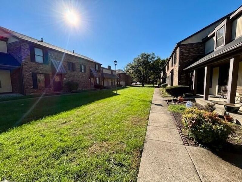 1591 Stephanie Court, Columbus, OH 43232 Photo 2