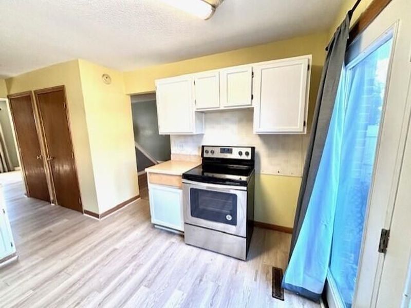 1591 Stephanie Court, Columbus, OH 43232 Photo 8