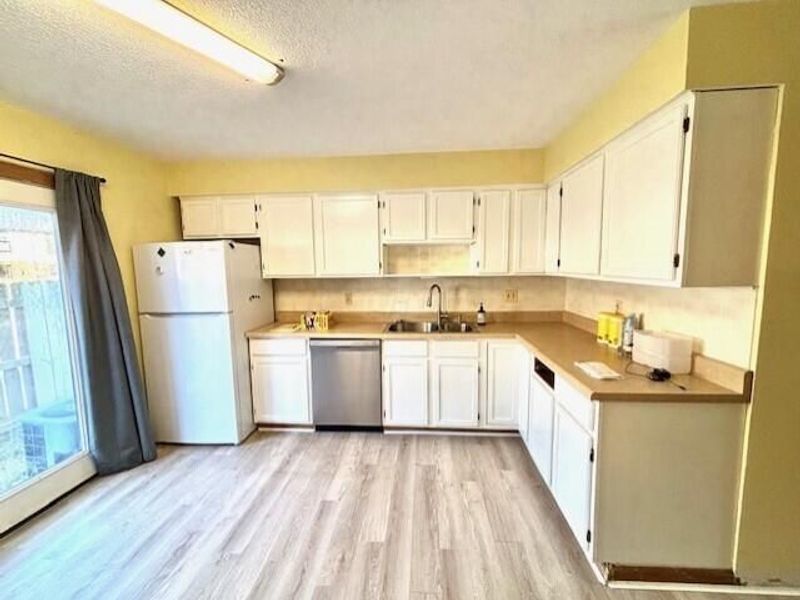 1591 Stephanie Court, Columbus, OH 43232 Photo 9