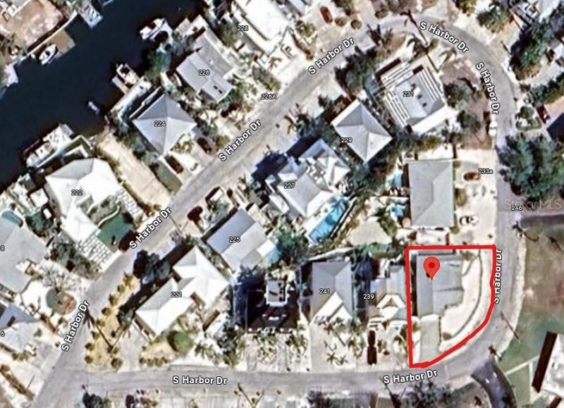 237 S Harbor Drive, Holmes Beach, FL 34217 Photo