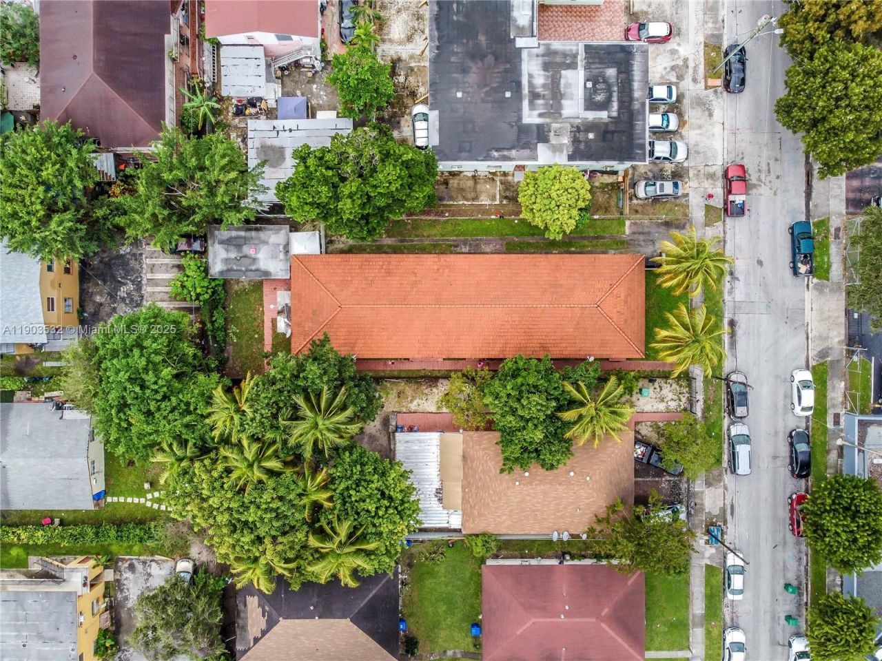 976 NW 6th St, Miami, FL 33136 Photo