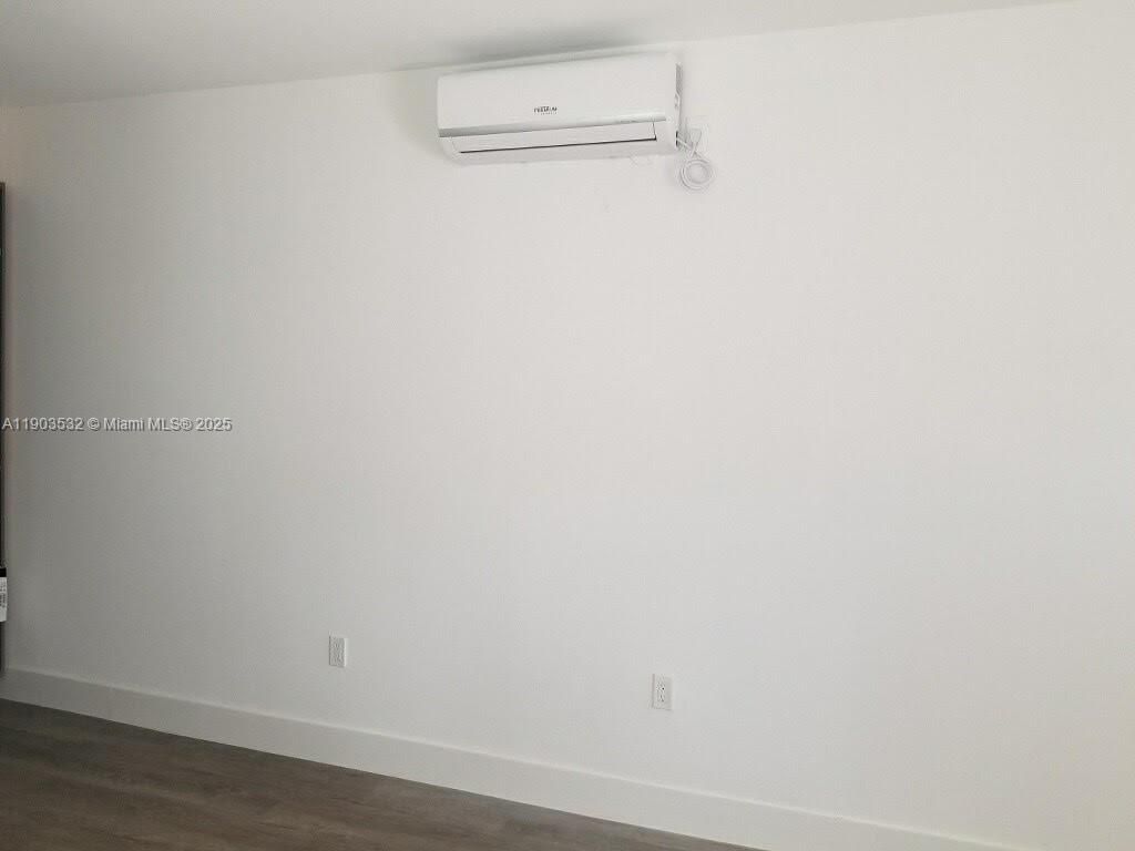 976 NW 6th St, Miami, FL 33136 Photo