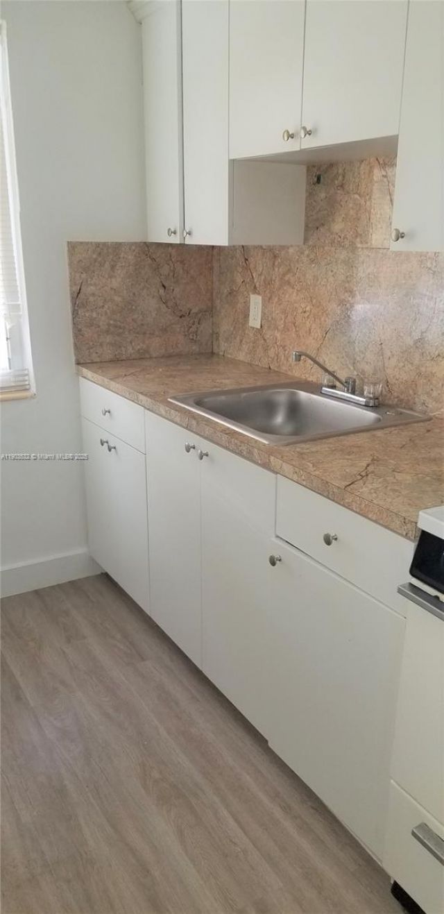 976 NW 6th St, Miami, FL 33136 Photo