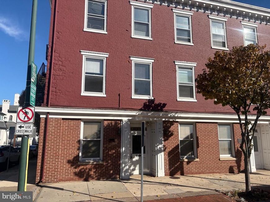 1 Irvine Row, Unit 1 EAST HIG, Carlisle, PA 17013 Main Photo