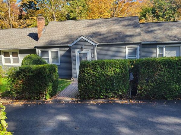 2 Stephens Lane, Valhalla, NY 10595