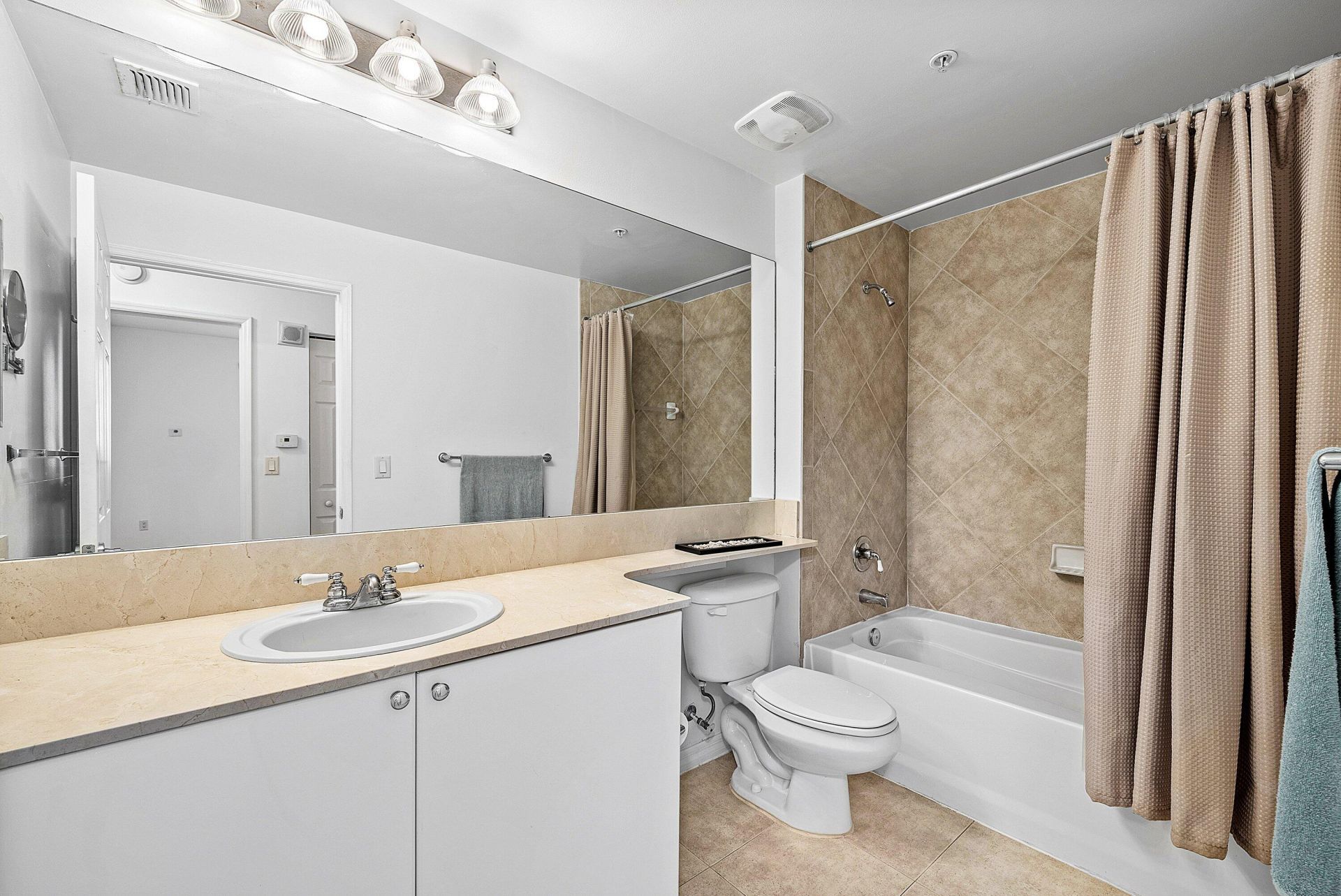 233 S Federal Highway, Unit 404, Boca Raton, FL 33432 Photo