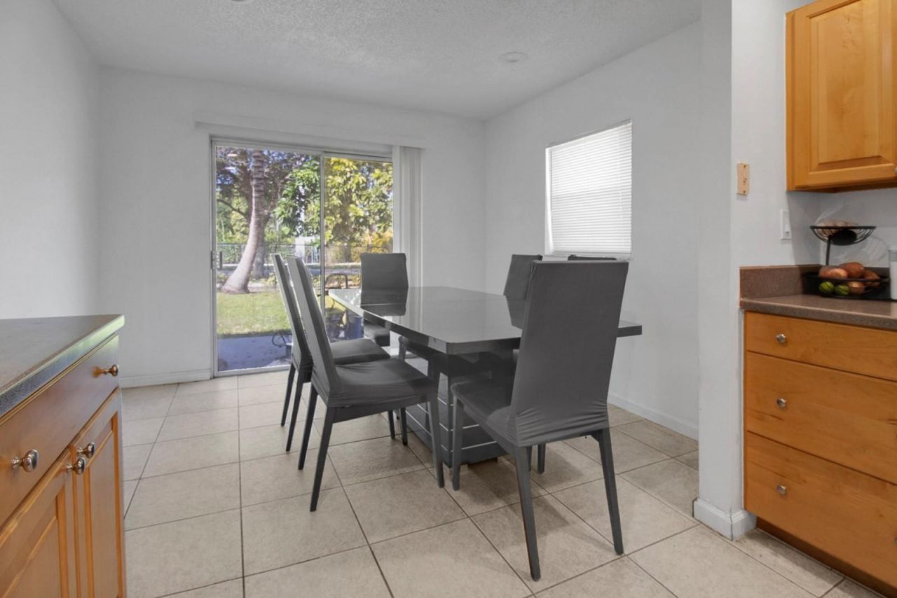 2440 NW 98th Lane, Coral Springs, FL 33065 Photo