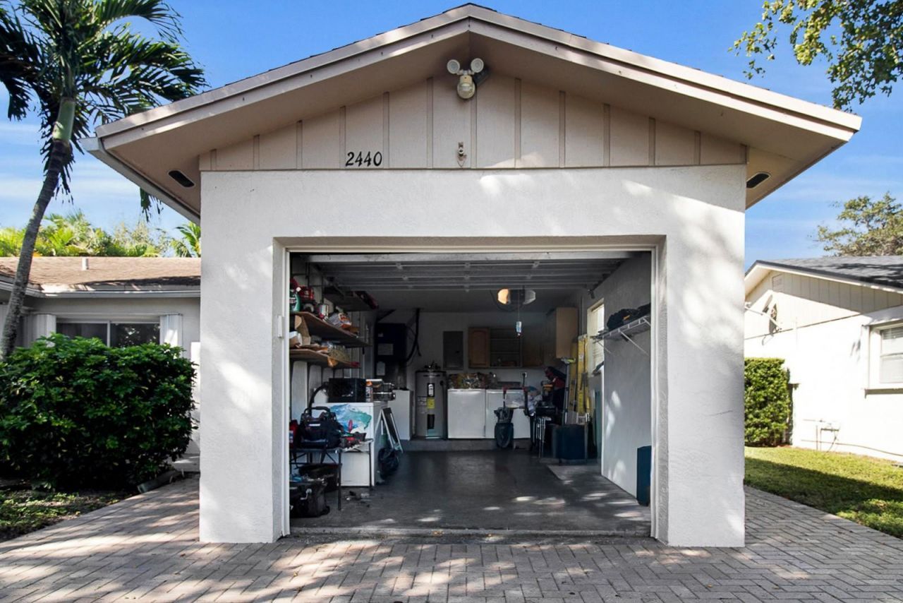 2440 NW 98th Lane, Coral Springs, FL 33065 Photo