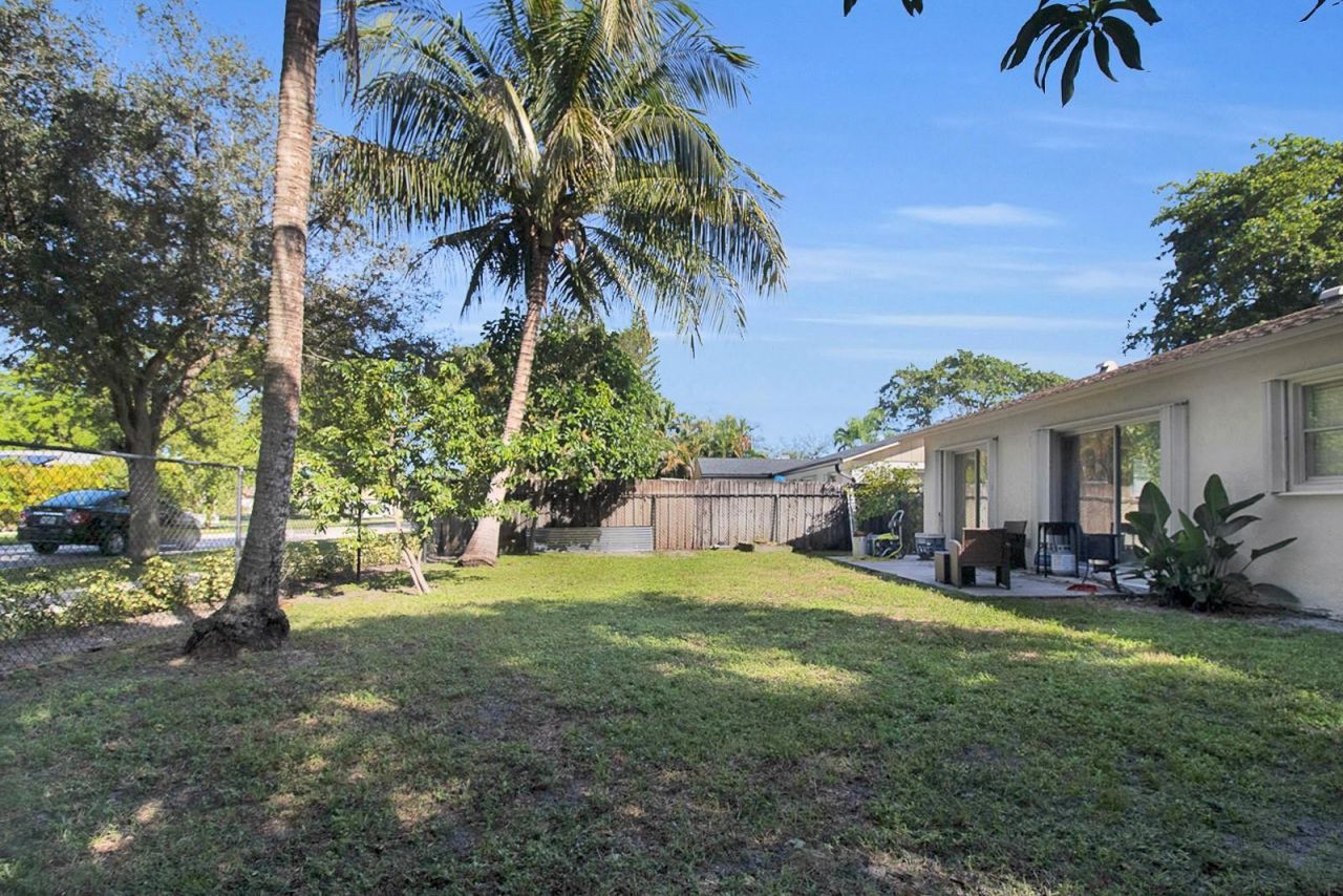 2440 NW 98th Lane, Coral Springs, FL 33065 Photo