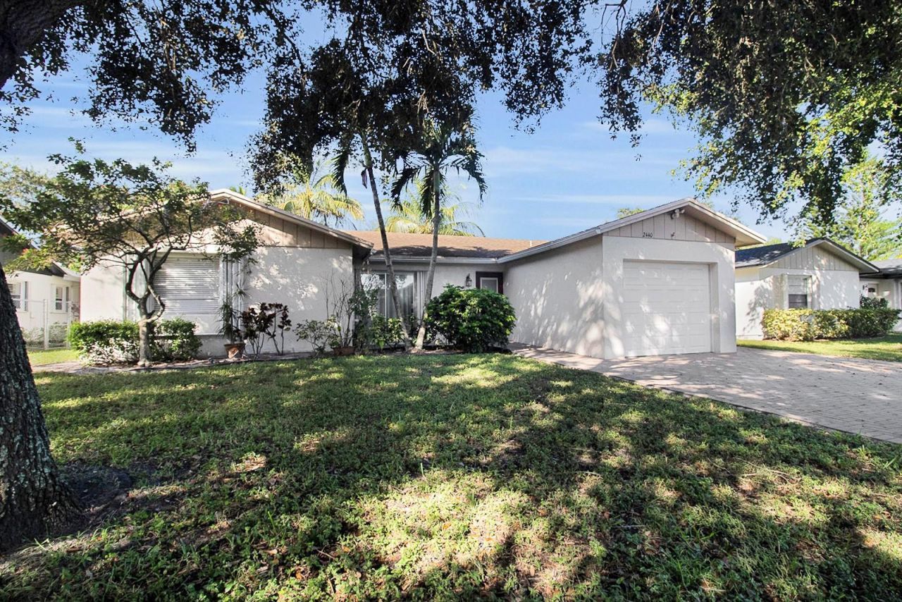 2440 NW 98th Lane, Coral Springs, FL 33065 Photo