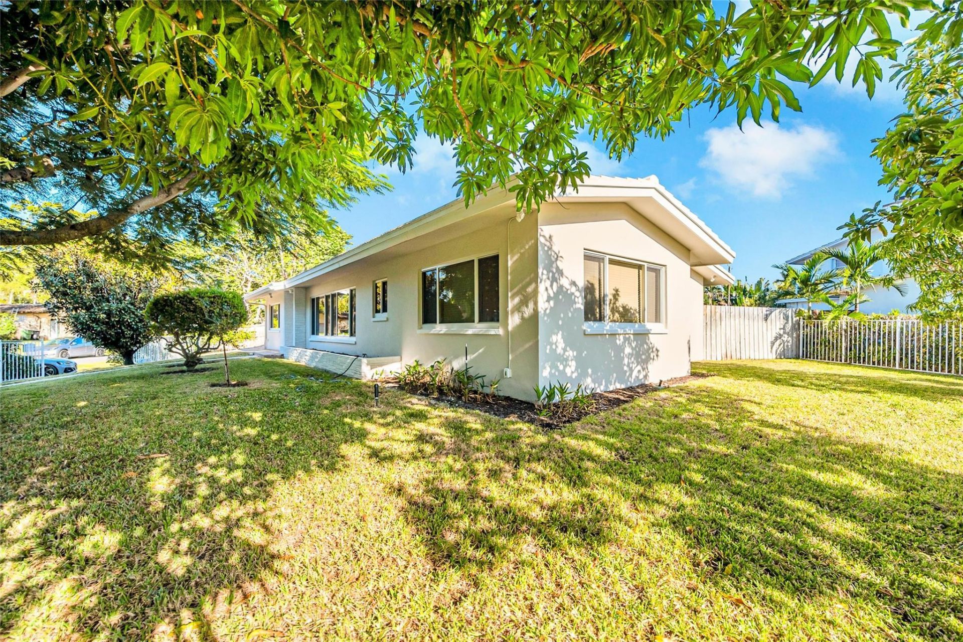 2100 Manatee Drive, Fort Lauderdale, FL 33316 Photo