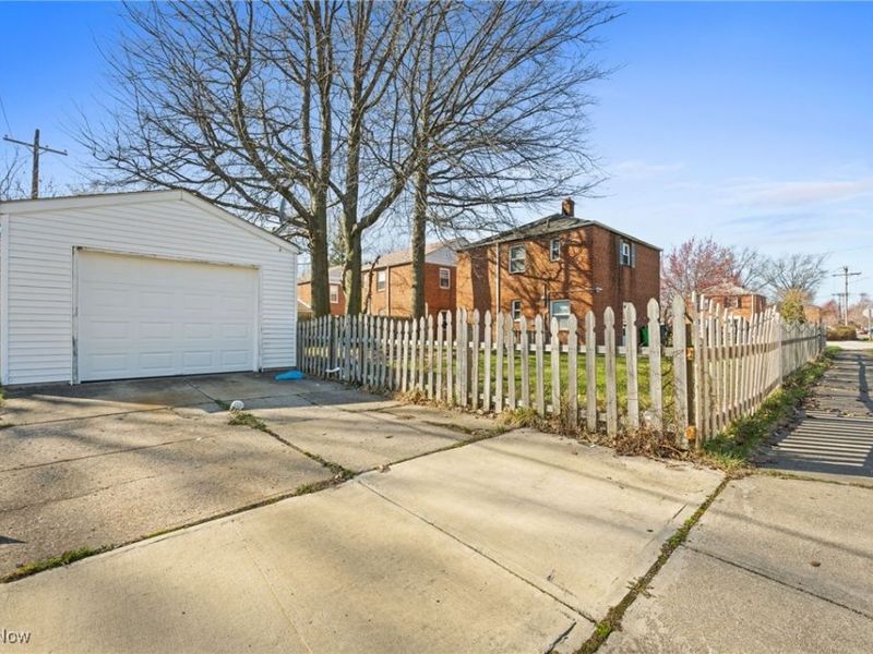 21000 Priday Avenue, Euclid, OH 44123 Photo 23