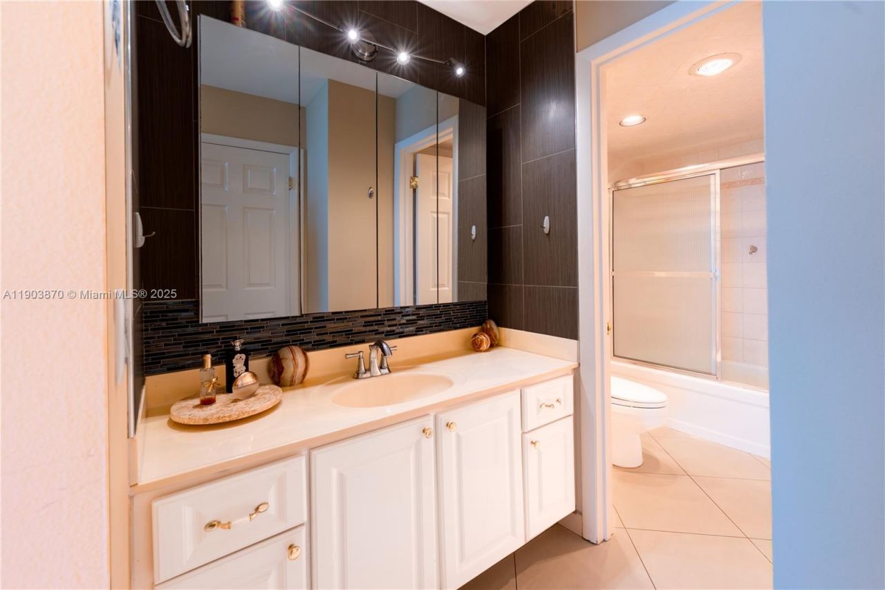 2101 S Ocean Dr, Unit 2002, Hollywood, FL 33019 Photo