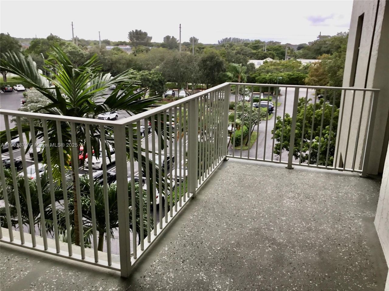 2334 S Cypress Bend Dr, Unit 501, Pompano Beach, FL 33069 Photo