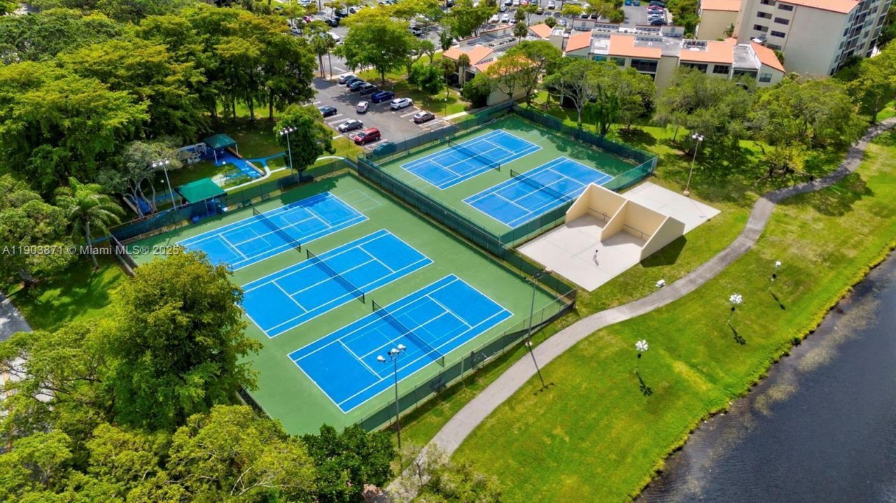 2334 S Cypress Bend Dr, Unit 501, Pompano Beach, FL 33069 Photo