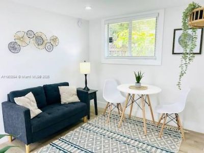 2612 SW 12th St, Unit Side Studi, Miami, FL 33135 Photo