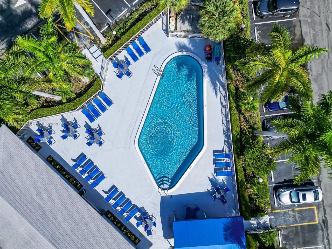 455 Paradise Isle Blvd, Unit 106, Hallandale Beach, FL 33009 Photo