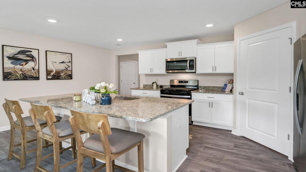 1054 Rampart Court Photo 4