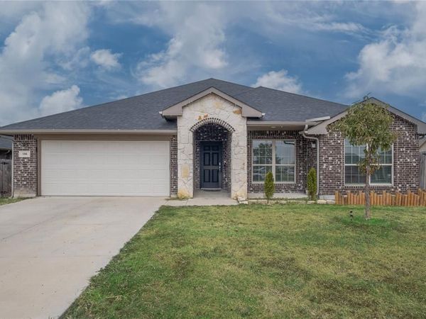 106 Spring Crest Street , Mabank, TX 75147