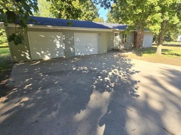 8220 Upham Drive, Mt. Pleasant, MI 48858