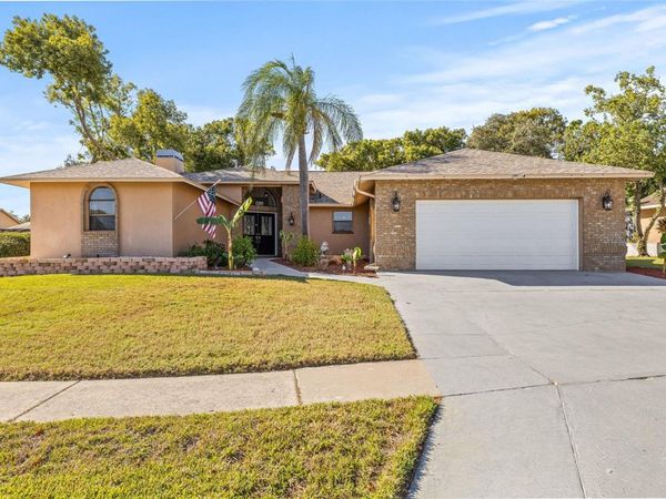 1285 HENRY AVENUE, SPRING HILL, FL 34608