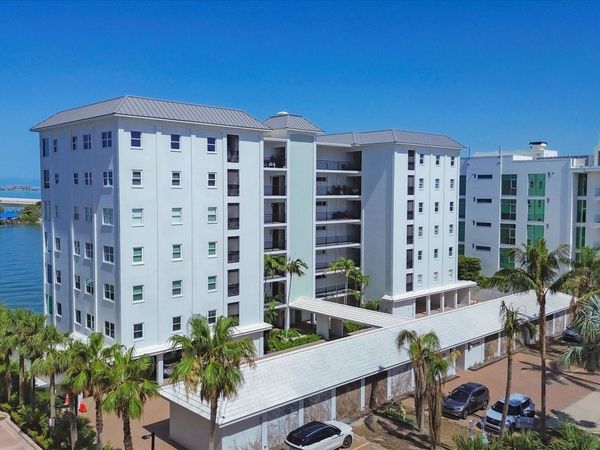 226 GOLDEN GATE POINT, Unit 63, SARASOTA, FL 34236