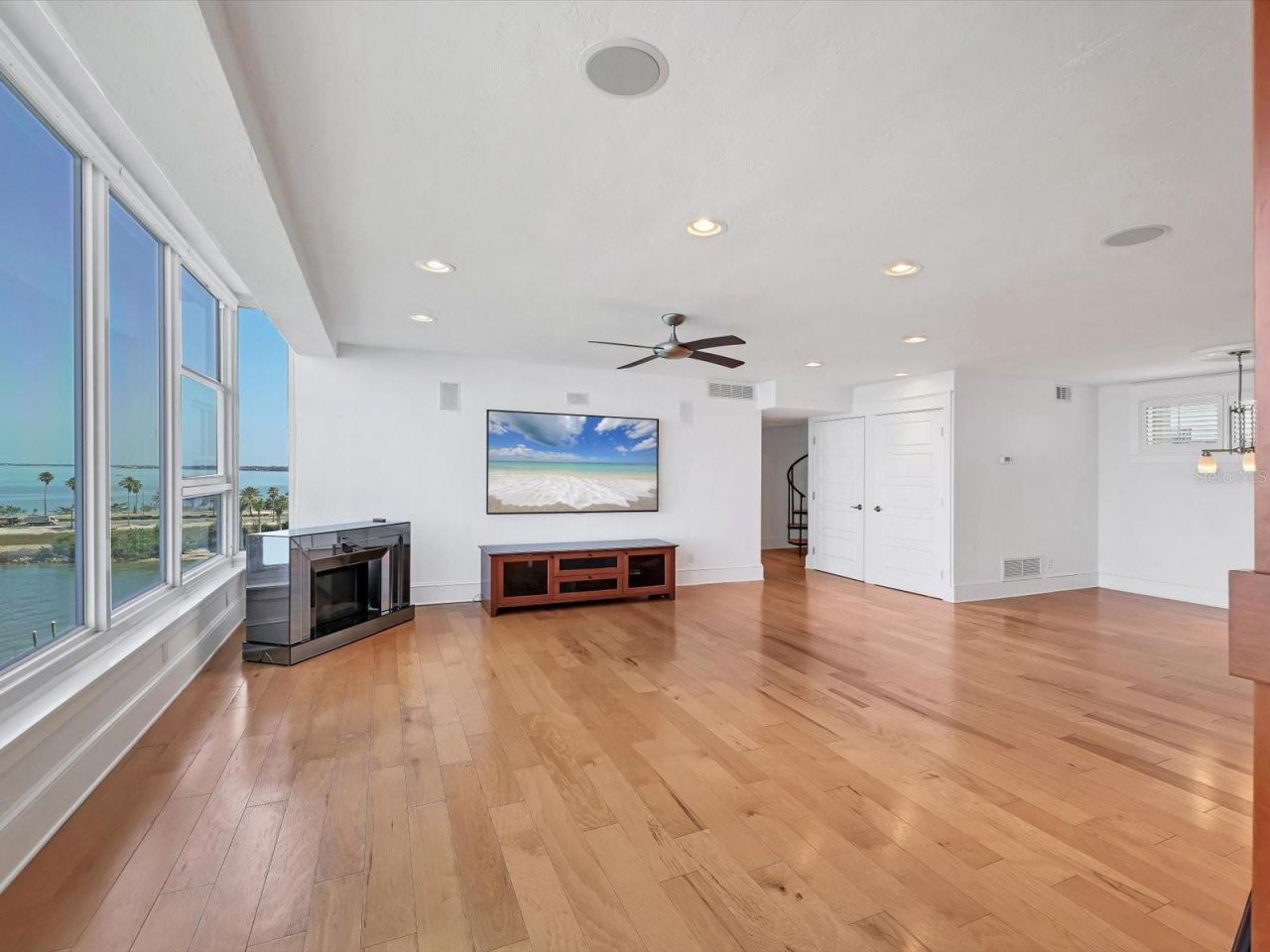 226 Golden Gate Point, Unit 63, Sarasota, FL 34236 Photo