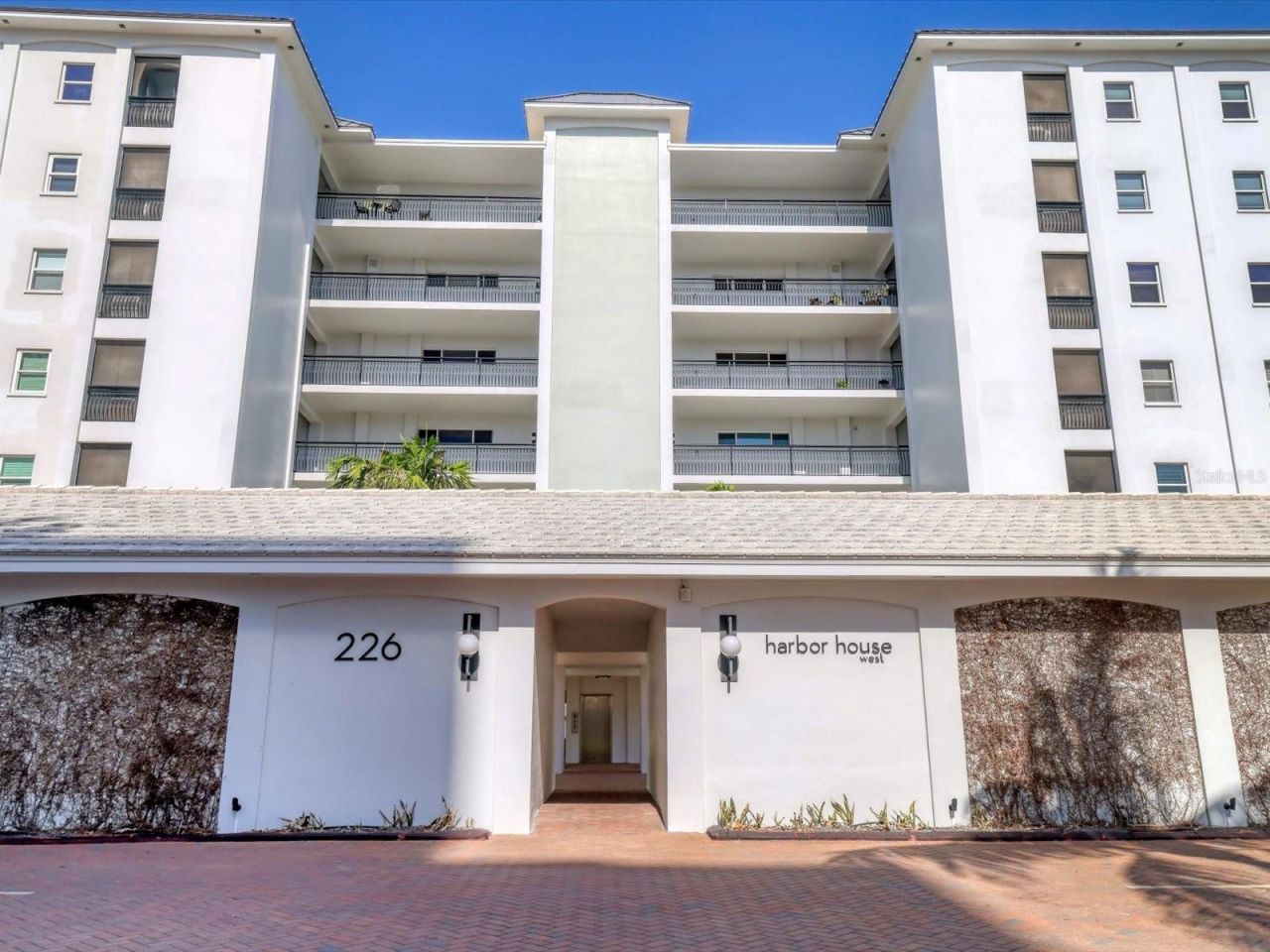 226 Golden Gate Point, Unit 63, Sarasota, FL 34236 Photo