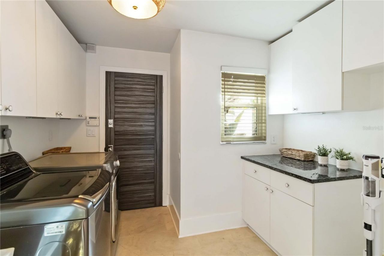 499 Partridge Circle, Sarasota, FL 34236 Photo