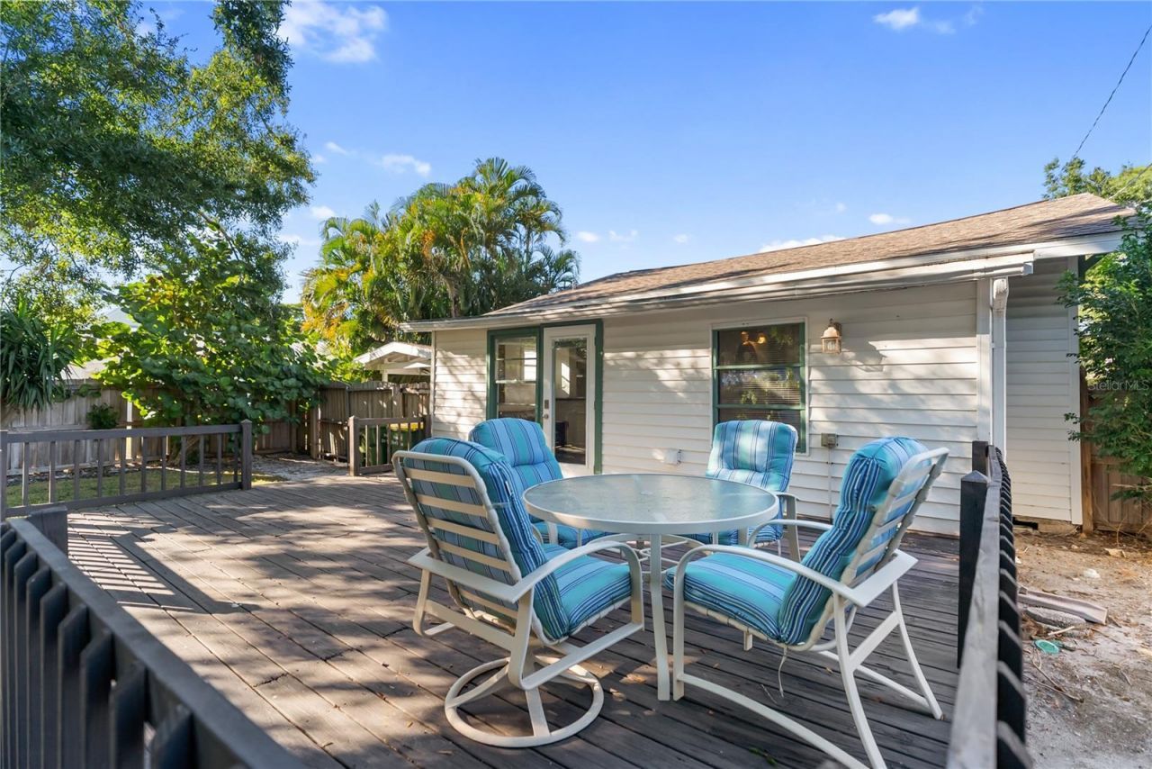 2530 Loma Linda Street, Sarasota, FL 34239 Photo