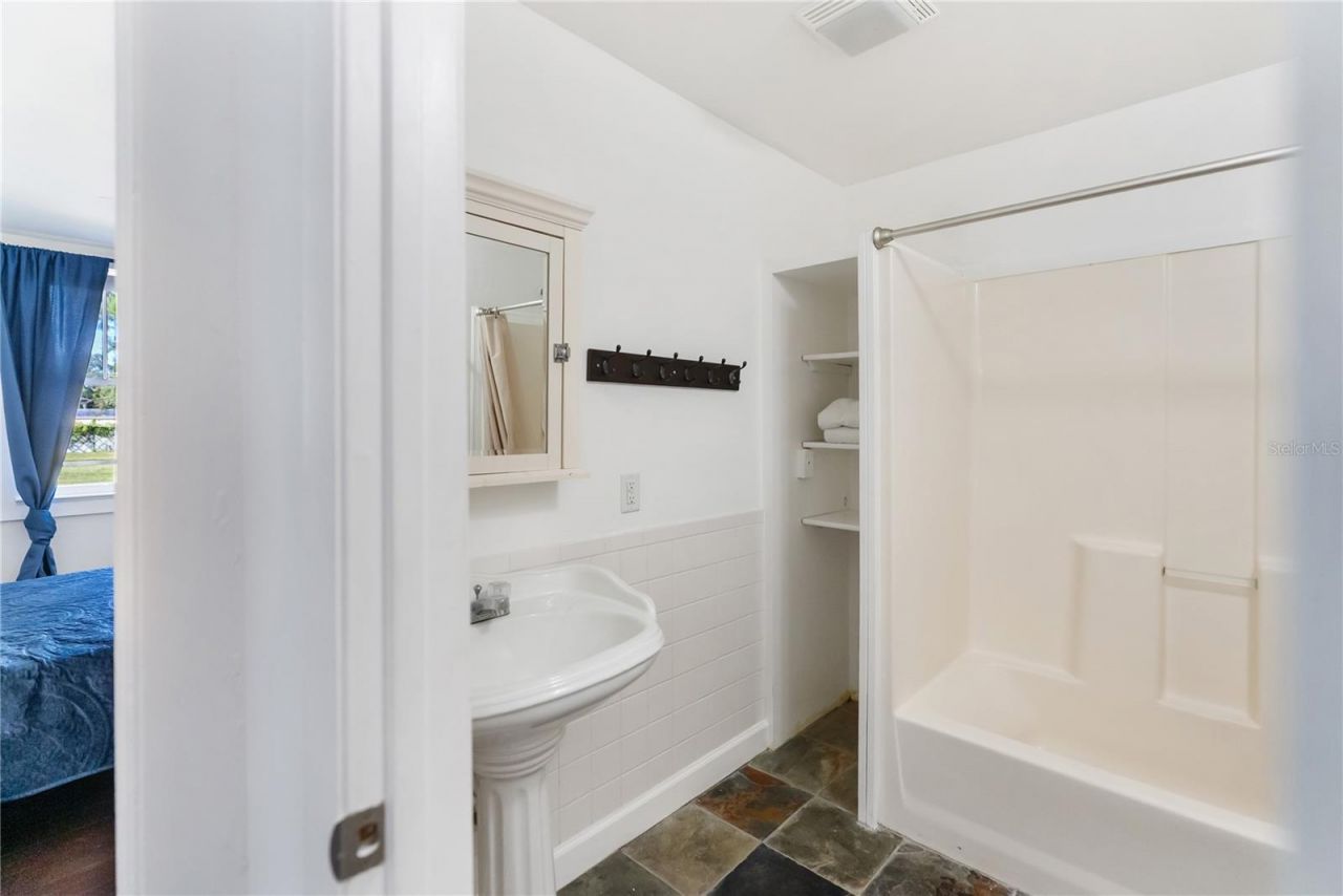 2530 Loma Linda Street, Sarasota, FL 34239 Photo