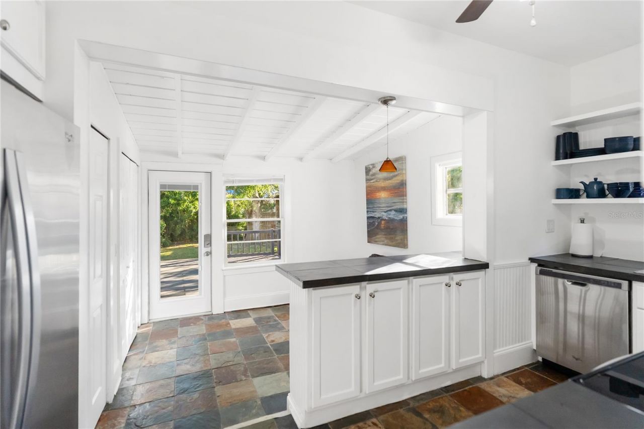 2530 Loma Linda Street, Sarasota, FL 34239 Photo