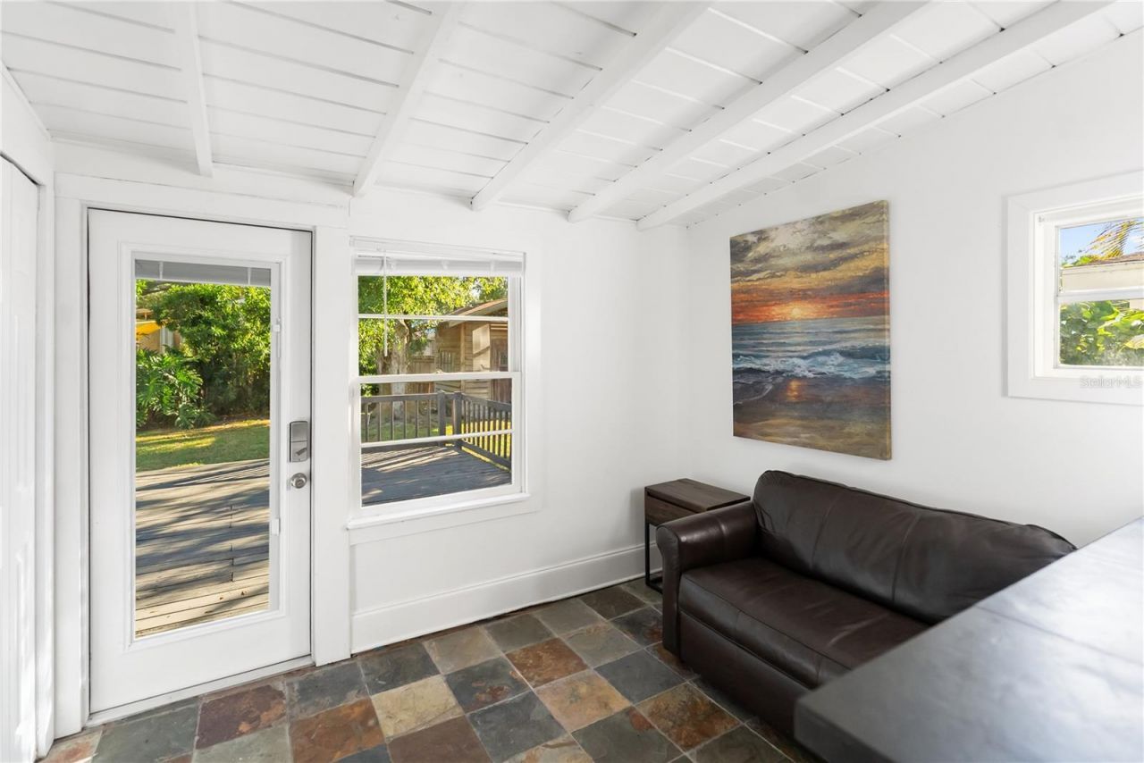 2530 Loma Linda Street, Sarasota, FL 34239 Photo