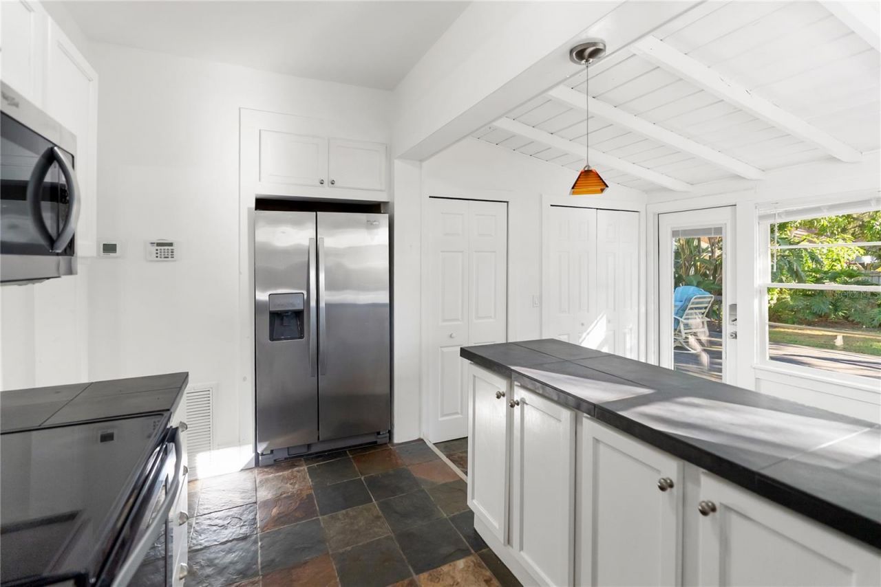 2530 Loma Linda Street, Sarasota, FL 34239 Photo