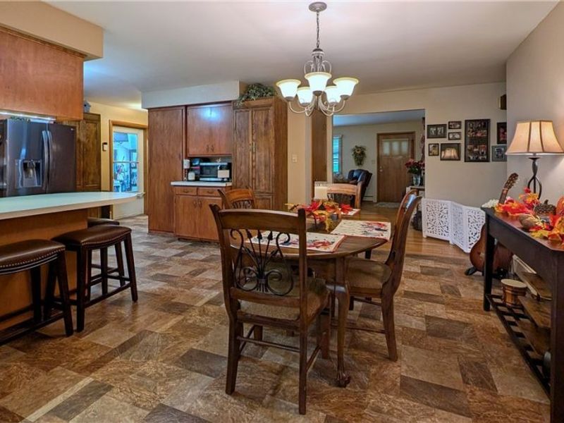 732 Forest Ridge Drive, Youngstown, OH 44512 Photo 10