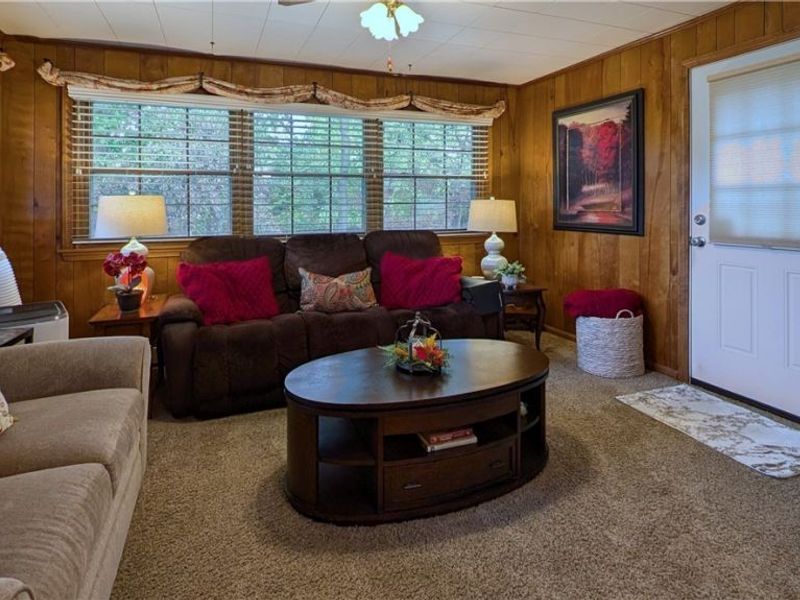 732 Forest Ridge Drive, Youngstown, OH 44512 Photo 11