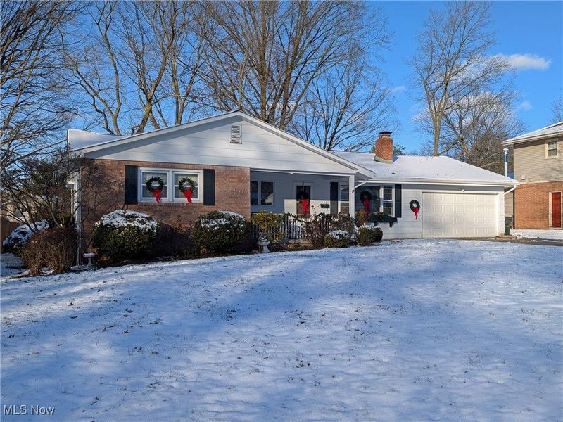 732 Forest Ridge Drive, Youngstown, OH 44512 Photo 2