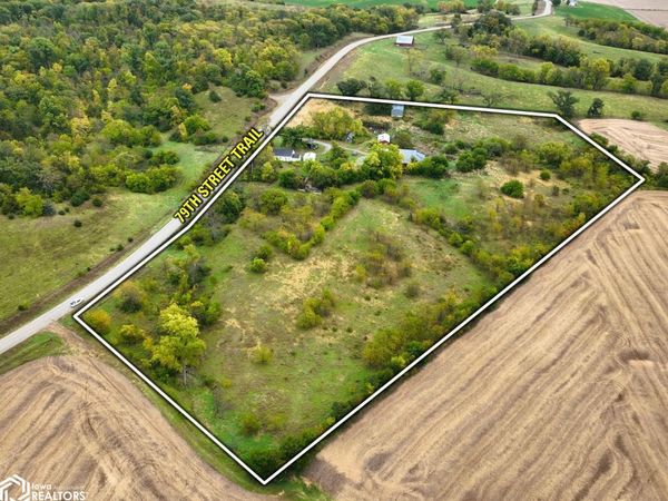 1370 79th Street Trail, Belle Plaine, IA 52208