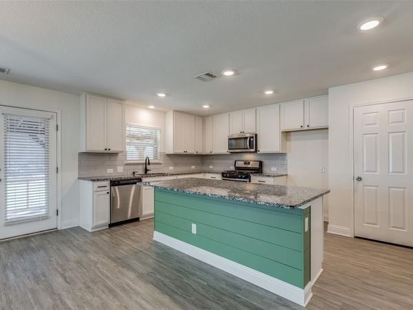 2604 Wesley Avenue, Aubrey, TX 76227