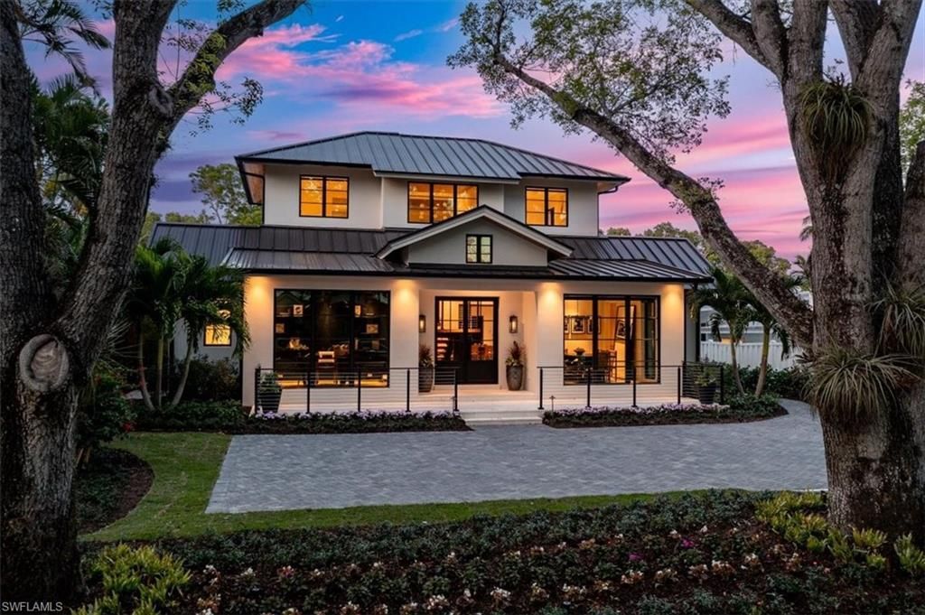 349 2nd Ave N, Naples, FL 34102 Photo