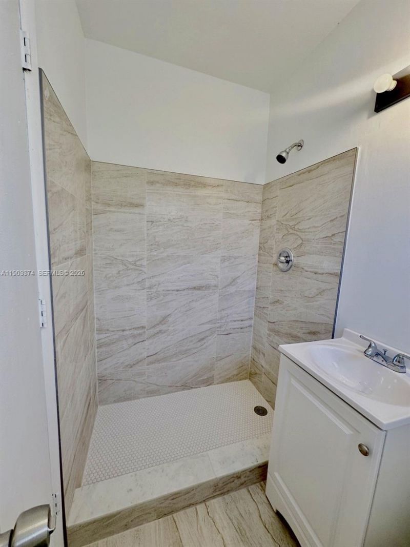 1955 Normandy Dr, Unit 6, Miami Beach, FL 33141 Photo