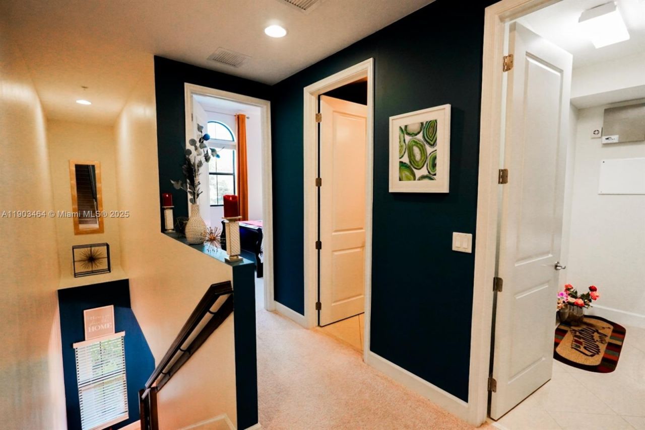 2954 NW 124th Way, Sunrise, FL 33323 Photo