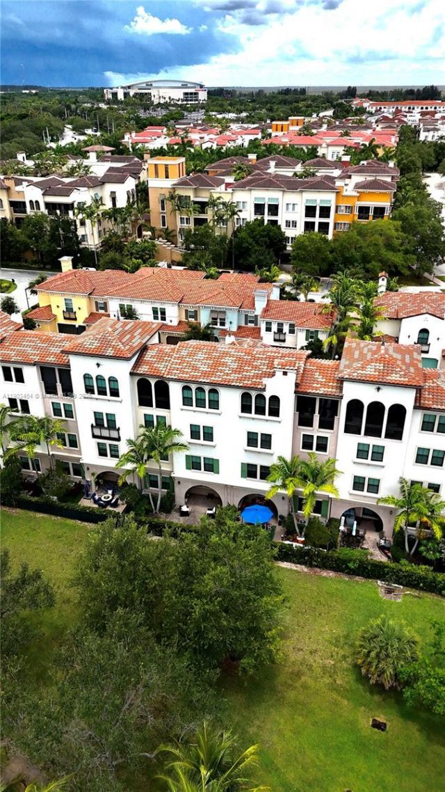 2954 NW 124th Way, Sunrise, FL 33323 Photo