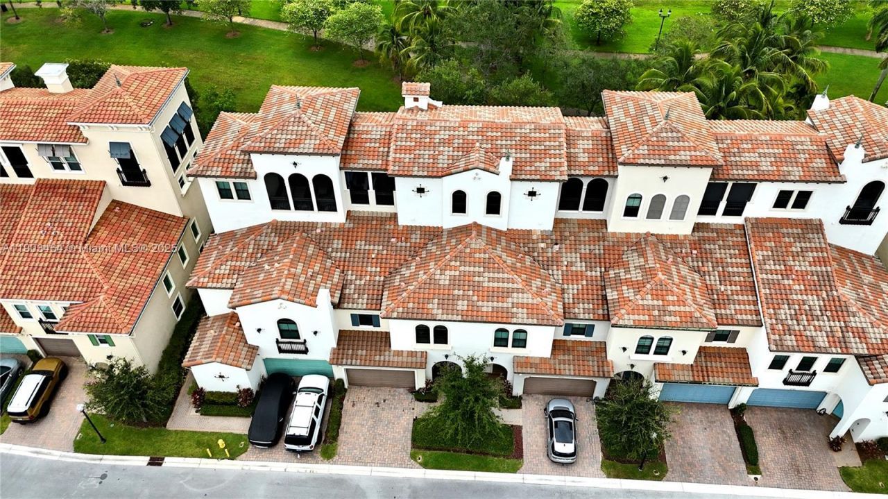 2954 NW 124th Way, Sunrise, FL 33323 Photo