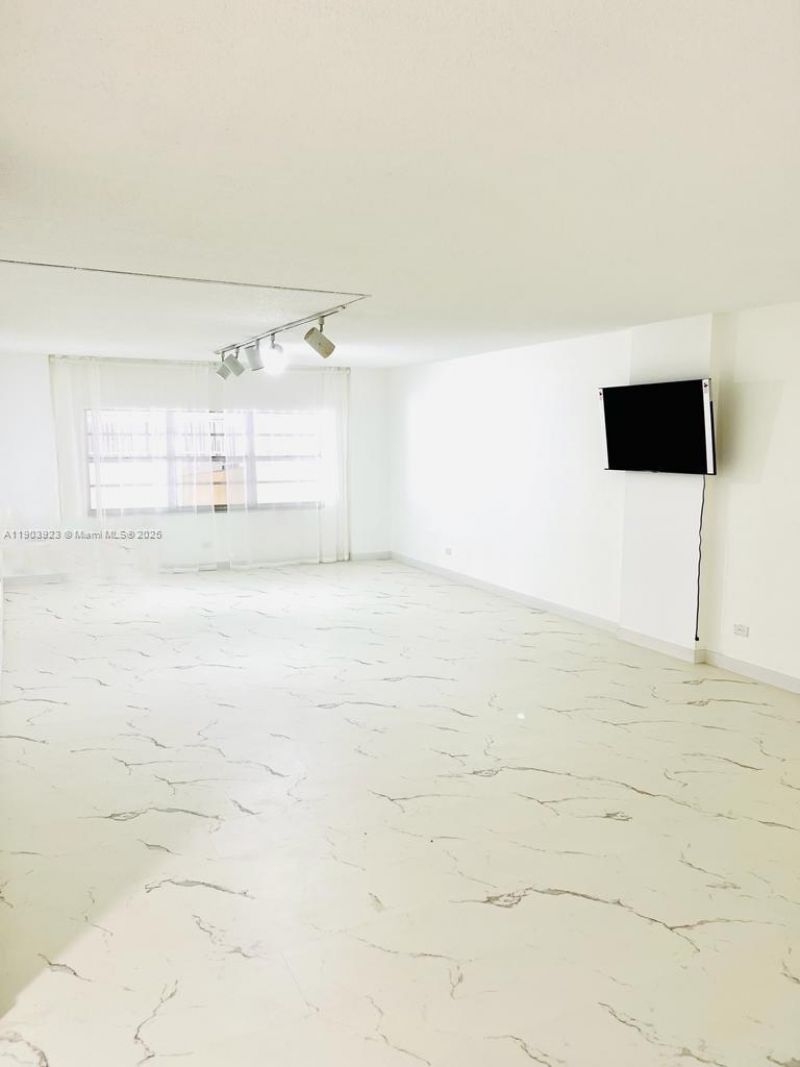 231 174th St, Unit MO-3, Sunny Isles Beach, FL 33160 Photo