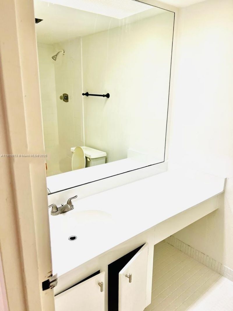 231 174th St, Unit MO-3, Sunny Isles Beach, FL 33160 Photo