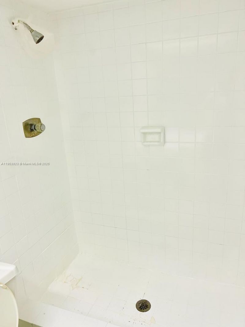 231 174th St, Unit MO-3, Sunny Isles Beach, FL 33160 Photo